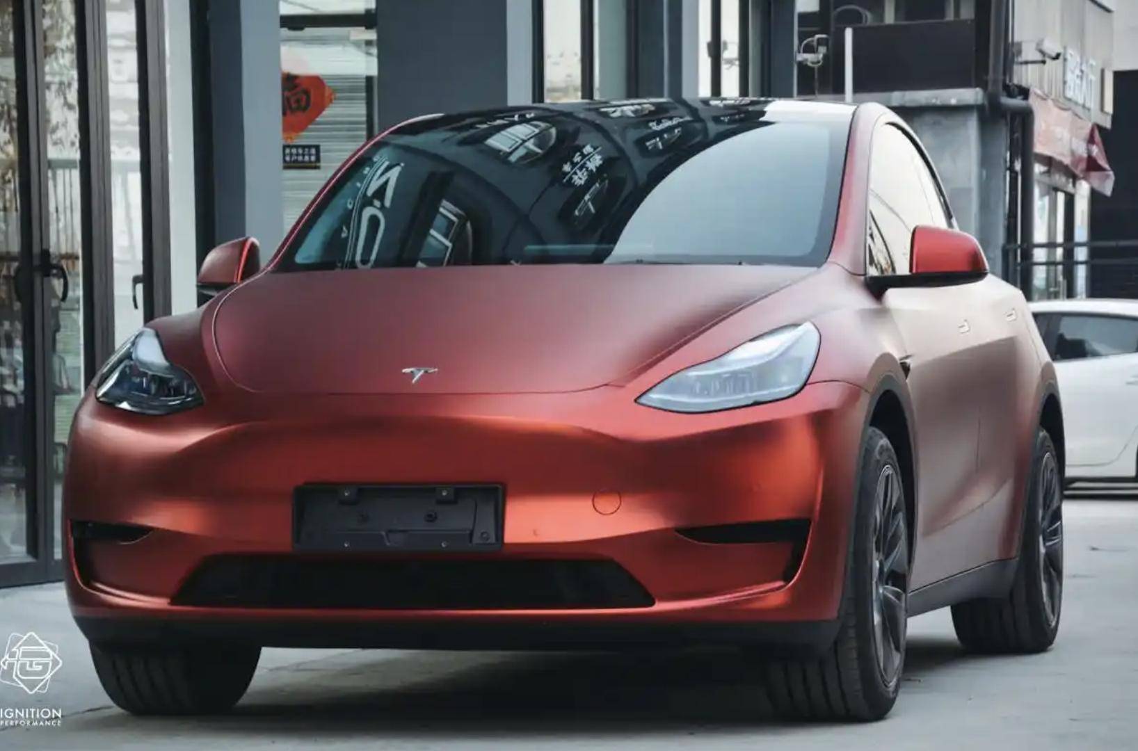 Model Y突然降價1萬,引老車主怒噴,特斯拉終于不裝了?