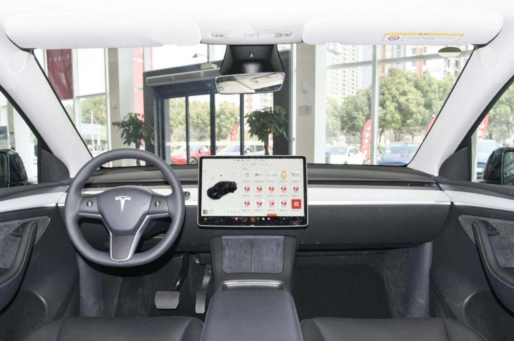 Model Y突然降價1萬,引老車主怒噴,特斯拉終于不裝了?