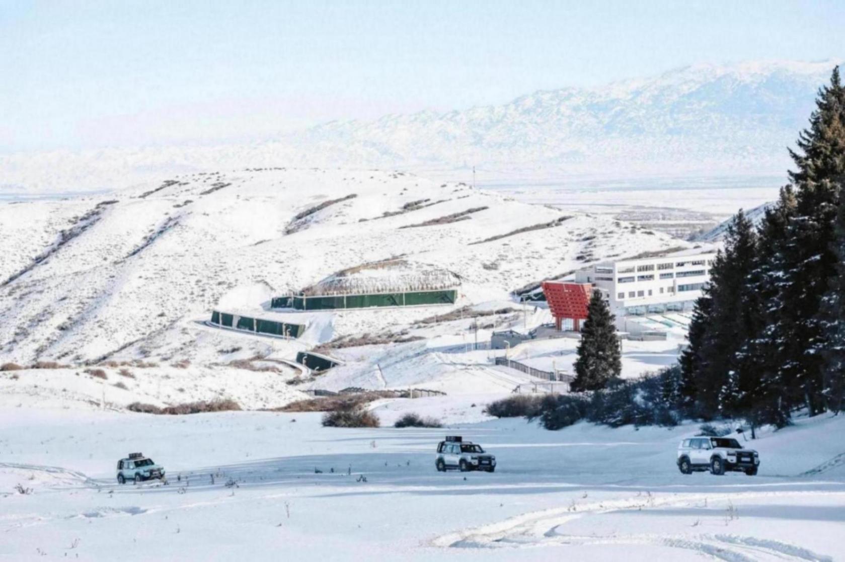 穿荒漠過雪原!一汽豐田SUV英雄會點燃“熱雪燃冬”