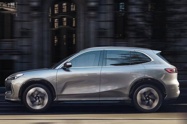 吉利銀河E5榮獲頂級安全碰撞挑戰證書,純電動汽車安全再升級!