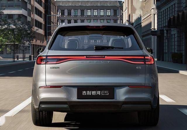 吉利銀河E5榮獲頂級安全碰撞挑戰證書,純電動汽車安全再升級!