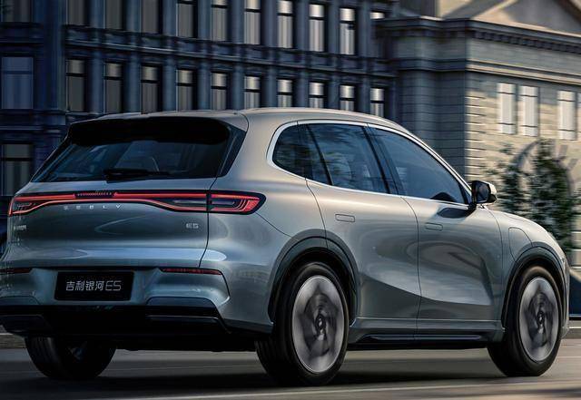 吉利銀河E5榮獲頂級安全碰撞挑戰證書,純電動汽車安全再升級!