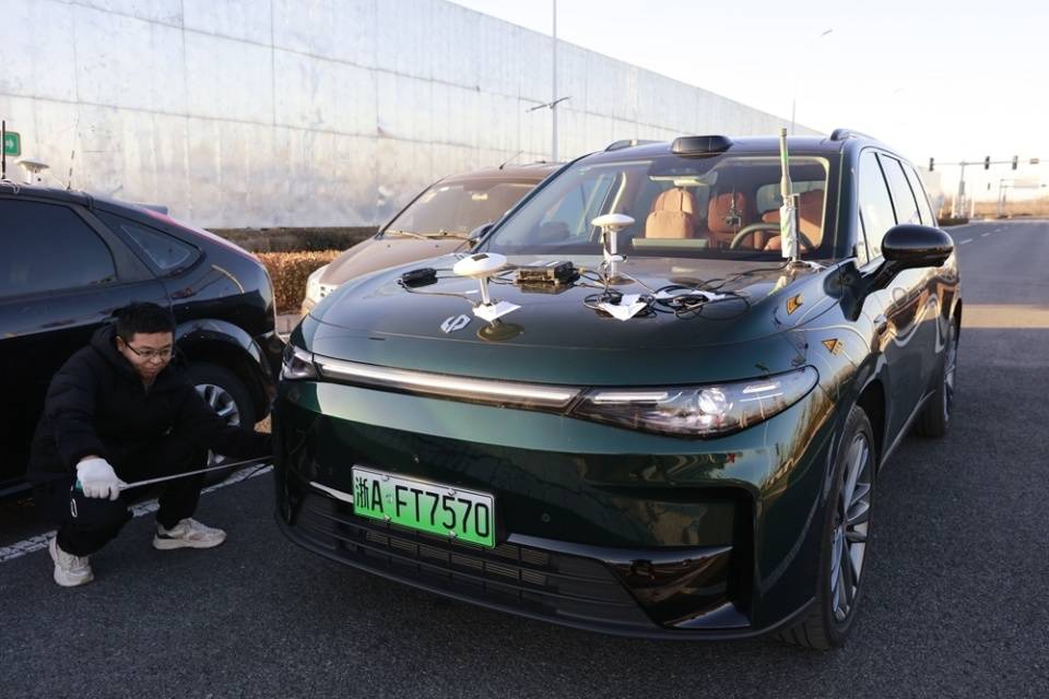 \"2025年度智能座駕評選\"啟動,首次加入跨品牌城市NOA評測