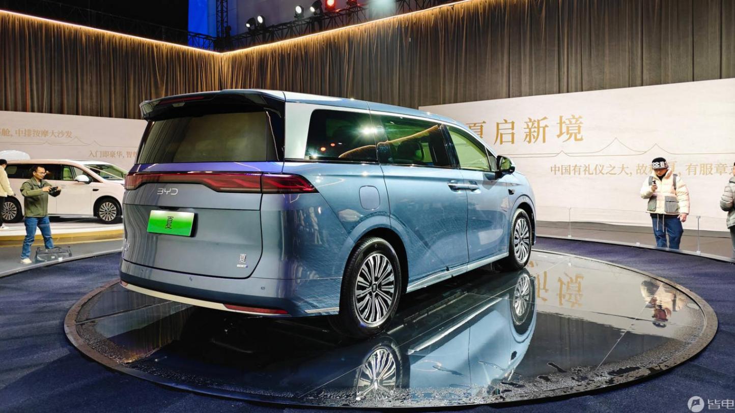 24.98萬元起售,比亞迪夏正式上市,標配云輦-C和高階智駕