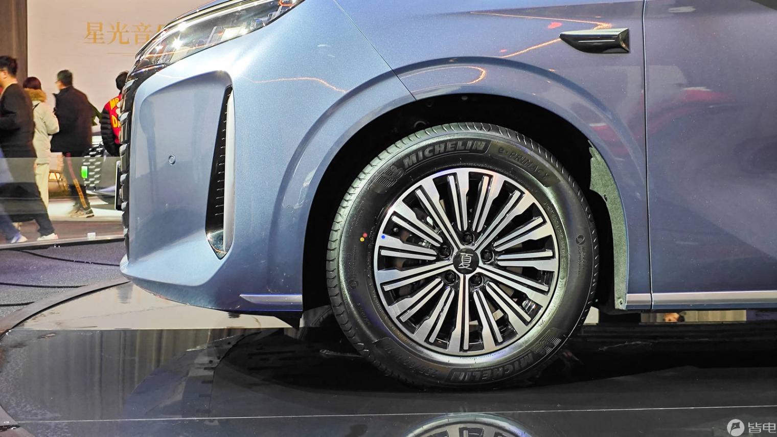 24.98萬元起售,比亞迪夏正式上市,標配云輦-C和高階智駕