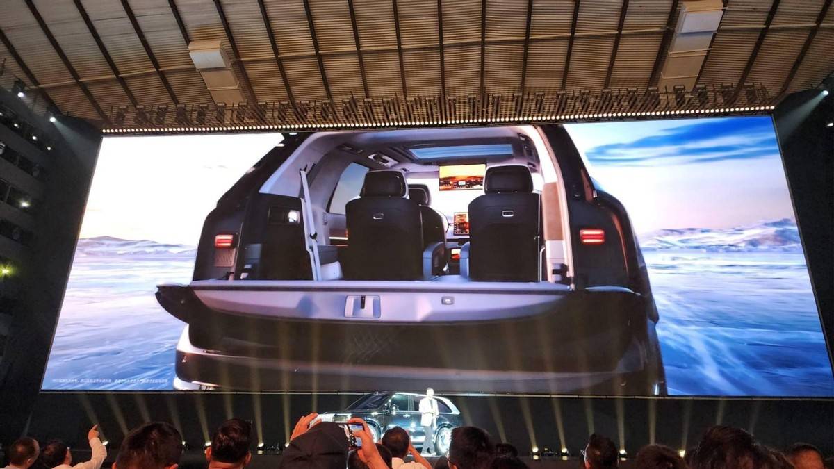 新勢(shì)力1年內(nèi)造不出來(lái)?極氪9X發(fā)布,是吉利不服華為小米