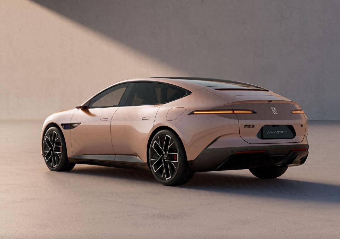 阿維塔賣不動?一小時賣出17臺,6月銷量再次破萬