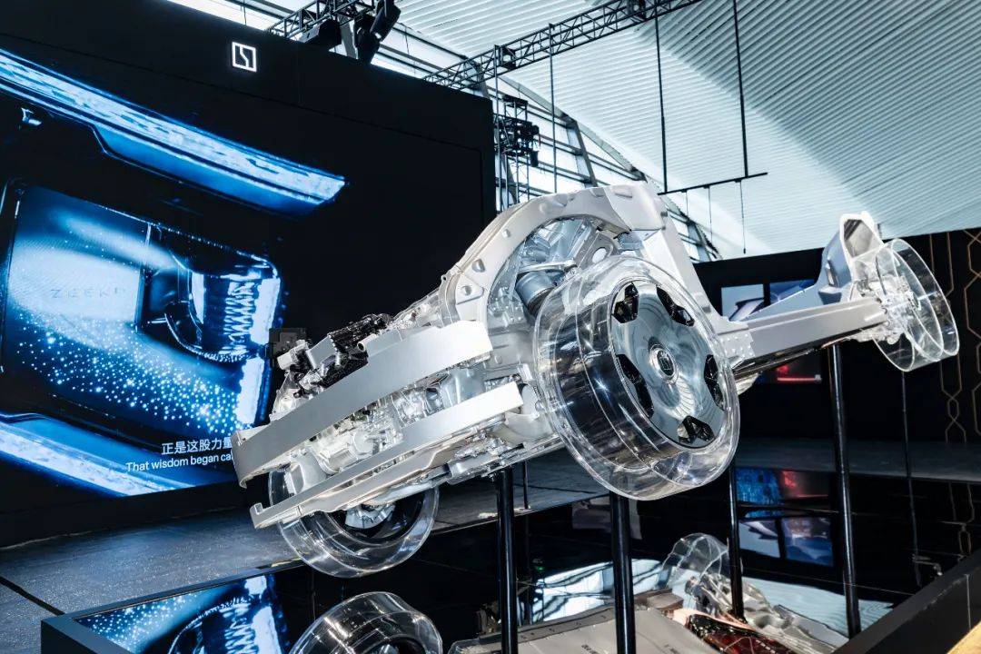 杭州庫里南挑戰傳統豪車,技術視角解析極氪9X能否支撐百萬售價?