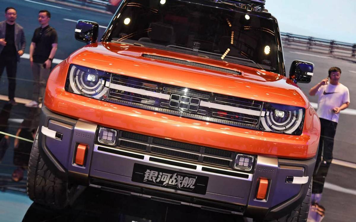 奇瑞、長城都學(xué)著點!這才叫國產(chǎn)真“路虎衛(wèi)士”,快評吉利銀河戰(zhàn)艦