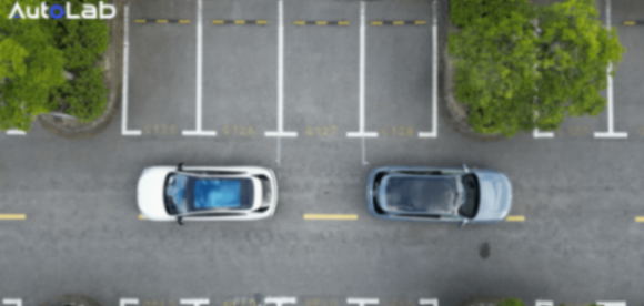 自動泊車搶車位,最后居然沒有贏家?