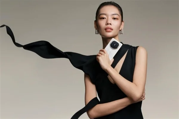 蘋果激進(jìn) 折疊屏iPhone 0折痕 首發(fā)麒麟新平臺(tái)!華為Mate X7參數(shù)曝光