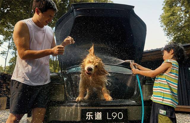 坐在樂(lè)道L90前備艙釣魚(yú)是偽需求嗎?