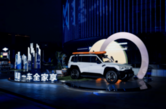 32.99萬起 “智能越野第一車”猛士M817開啟預售