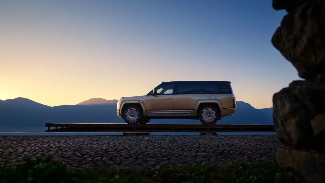 預售130萬元,仰望U8L鼎世版把東方豪華玩明白了