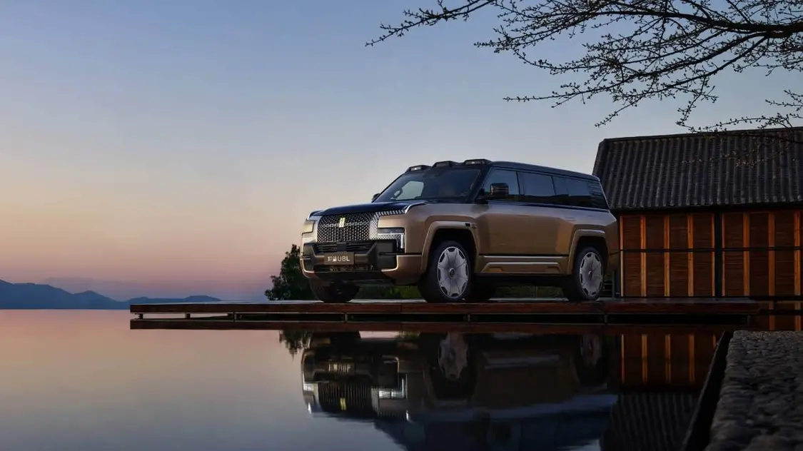 預售130萬元,仰望U8L鼎世版把東方豪華玩明白了