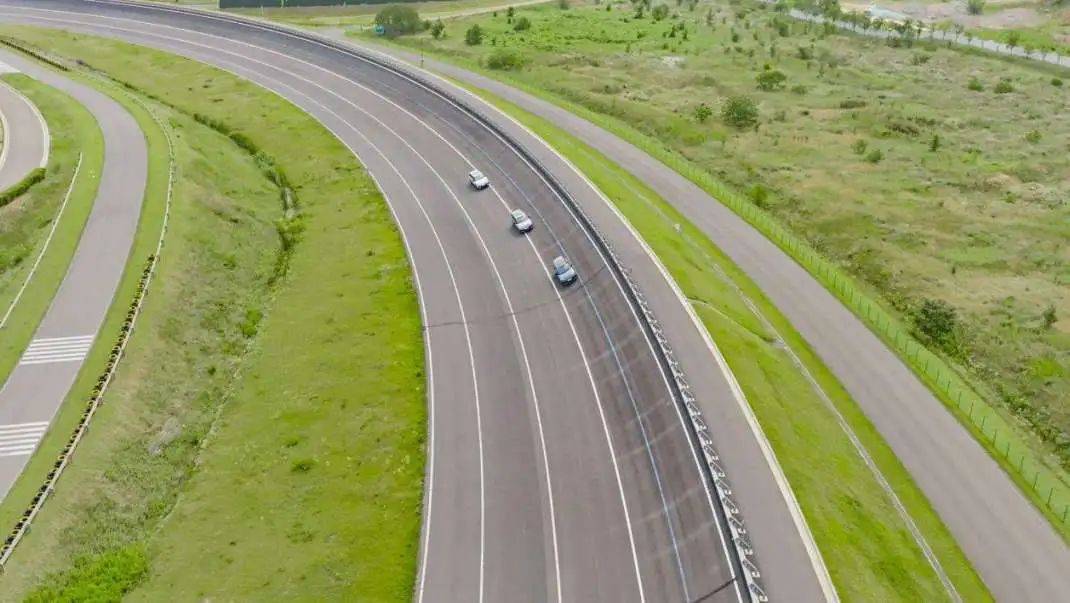 安全,才是車企最該卷的地方