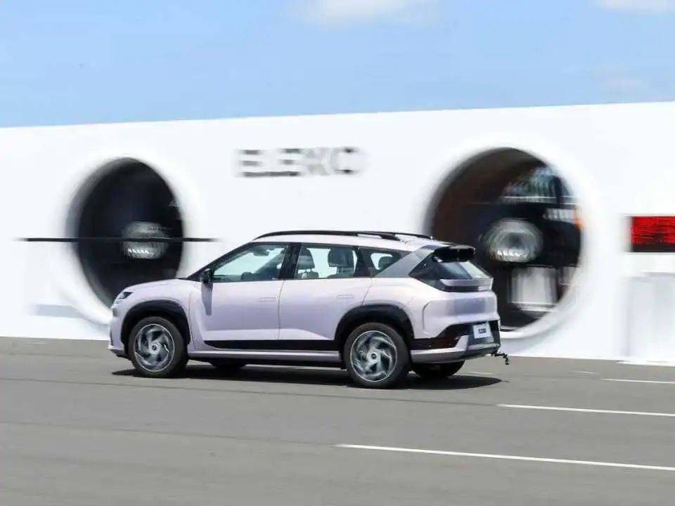 安全,才是車企最該卷的地方