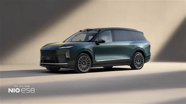 行業(yè)首創(chuàng)900V高壓架構(gòu)！全新蔚來ES8零百加速3.97秒