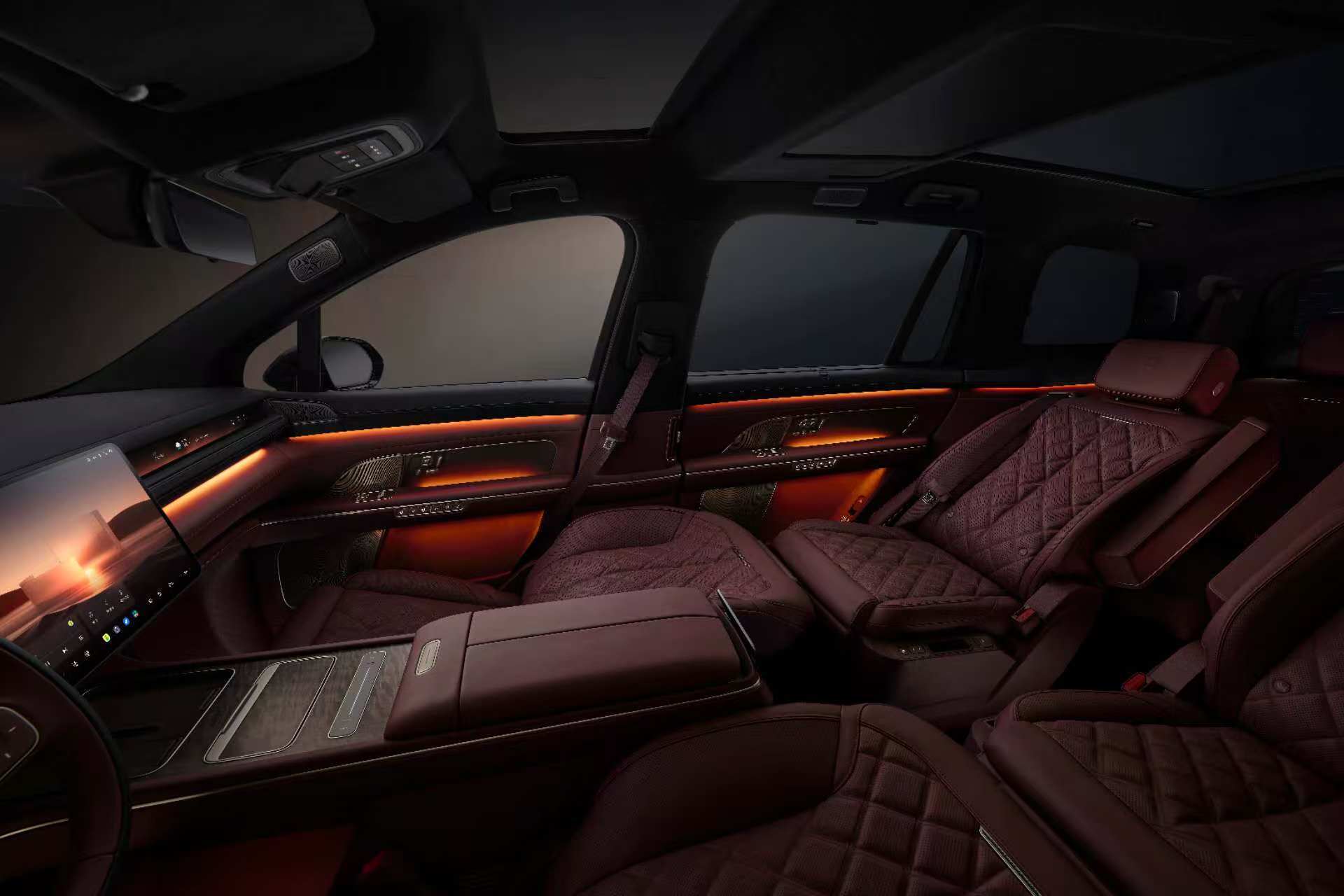 靜態體驗全新蔚來ES8:配置看齊ET9、空間堪比L9,更智能的攬勝