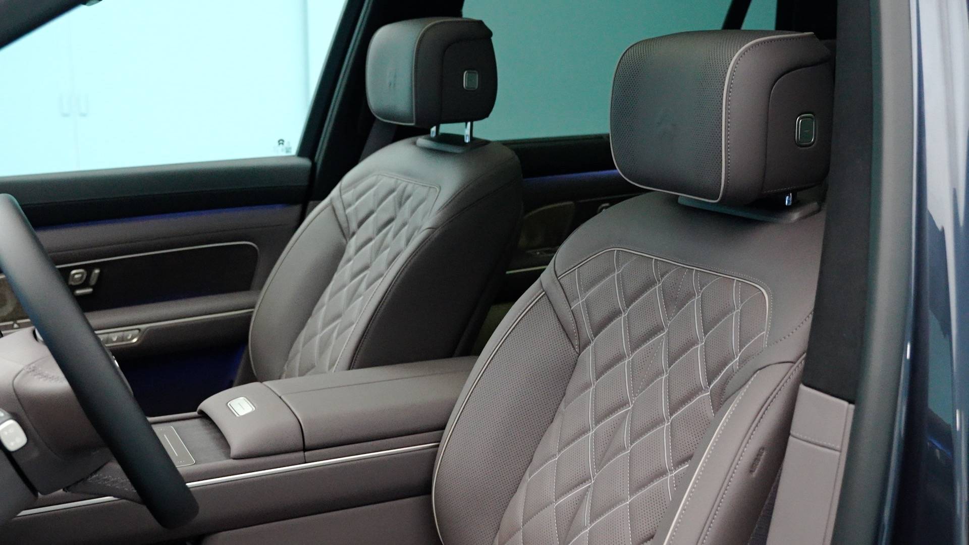 靜態體驗全新蔚來ES8:配置看齊ET9、空間堪比L9,更智能的攬勝