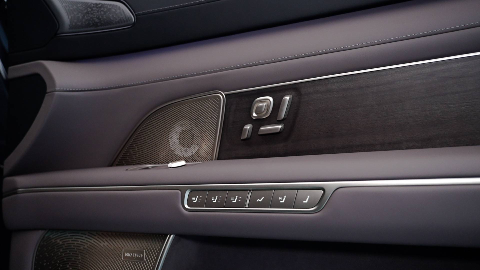 靜態體驗全新蔚來ES8:配置看齊ET9、空間堪比L9,更智能的攬勝