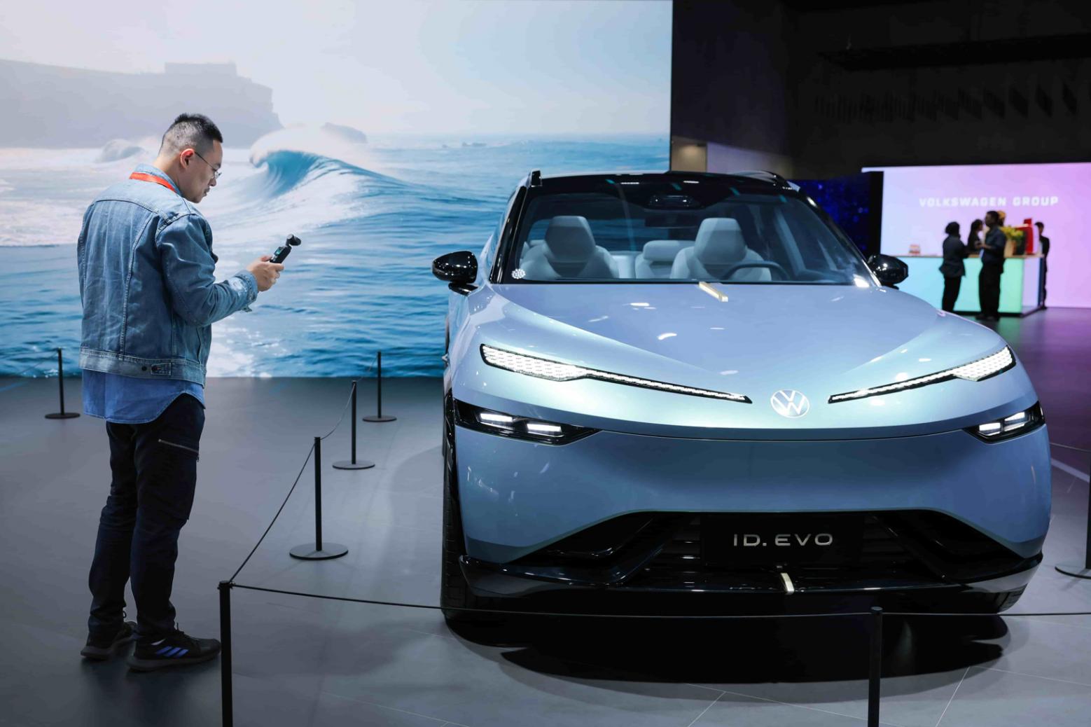 再赴進博之約｜大眾汽車集團前沿科技點亮出行未來