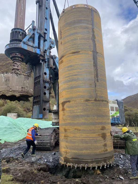 為高原注入綠色動能:宇通重工三電技術破解高原寒區作業困局